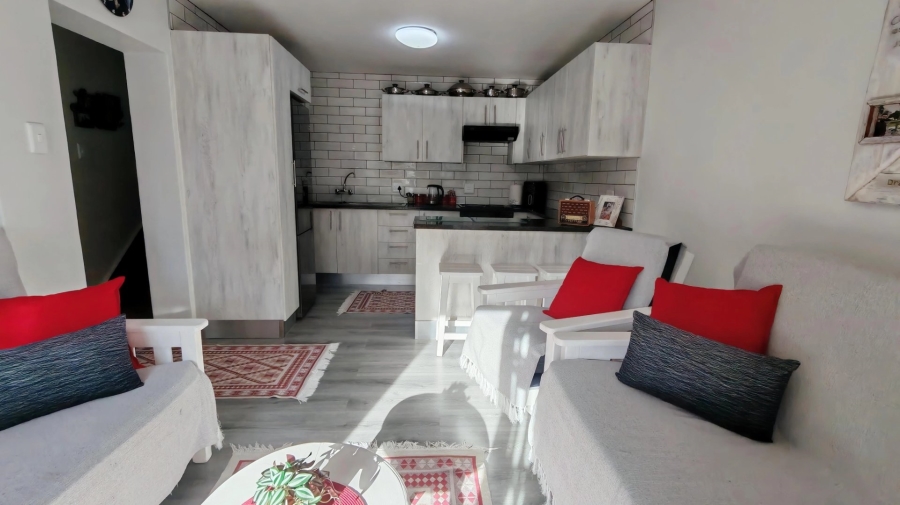 2 Bedroom Property for Sale in Hartenbos Central Western Cape